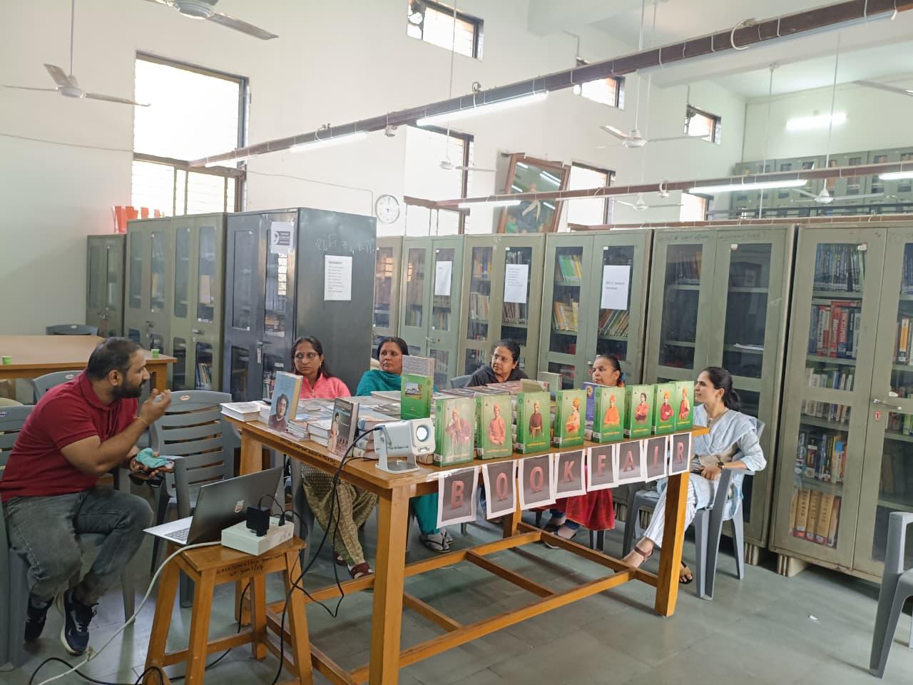 Gujarat Arts & Commerce College