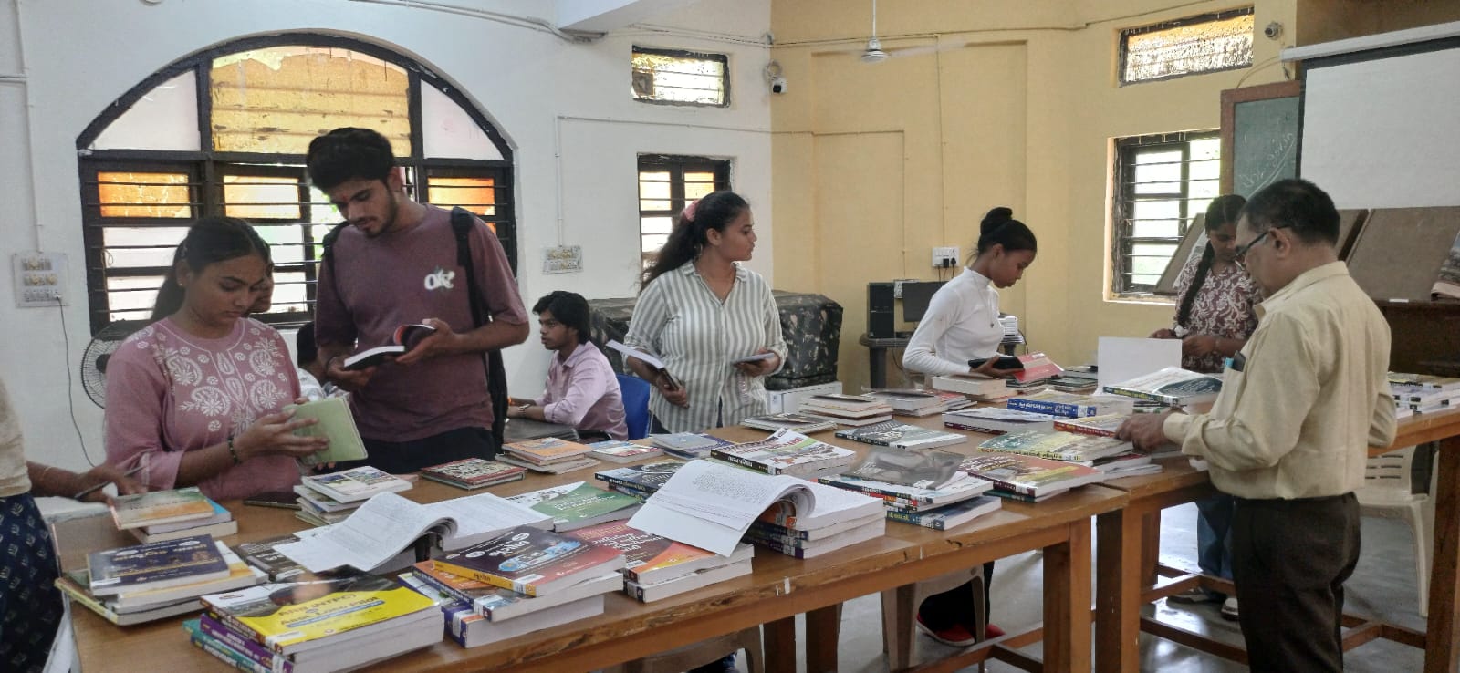 Gujarat Arts & Commerce College